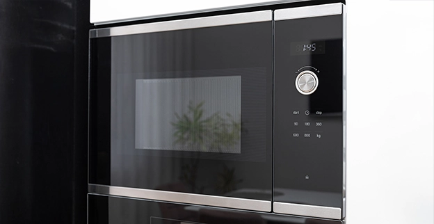 A close up of a microwave oven.